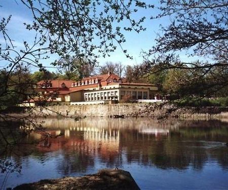 Der Quellenhof Hotel Хелмщет Екстериор снимка